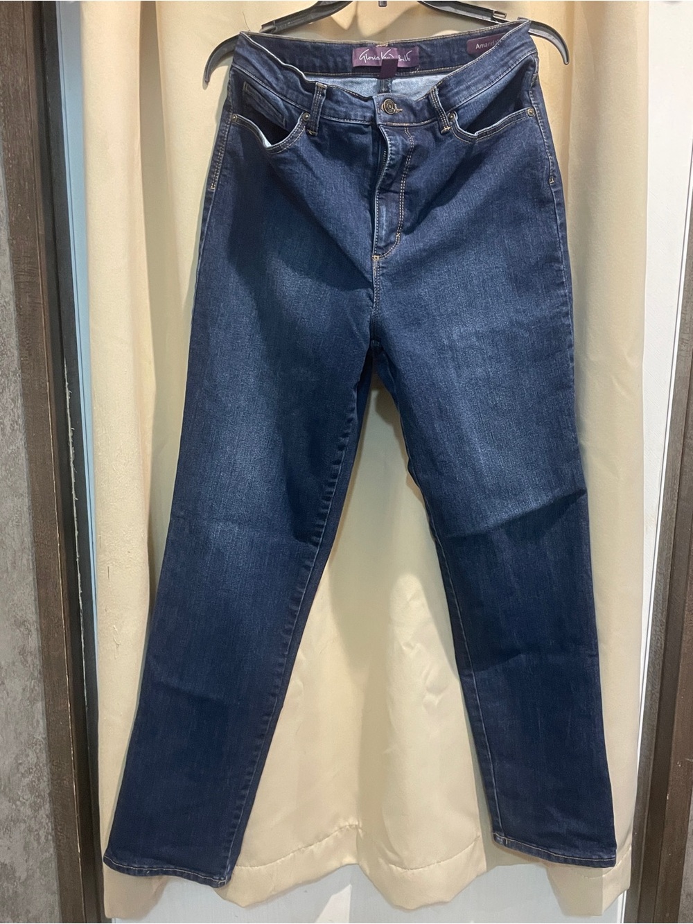 Gloria Vanderbilt Women's Dark Indigo Straight Leg Jeans “Amanda” Size 10